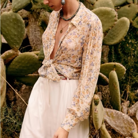 Sézane Claudio Shirt in Spring Garden - Picture 3 of 4